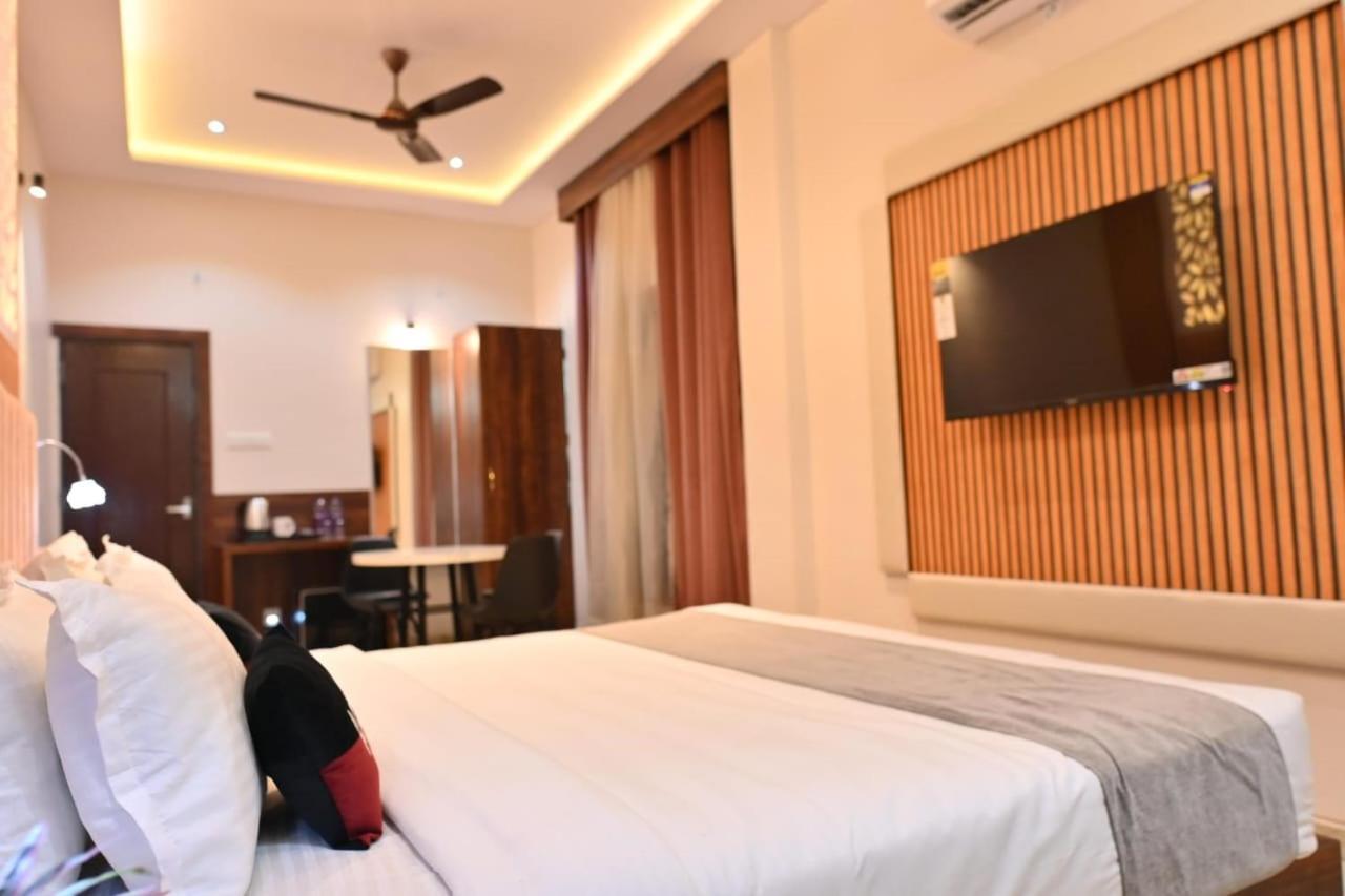The Apple Tree Hotel Ιντόρ Εξωτερικό φωτογραφία